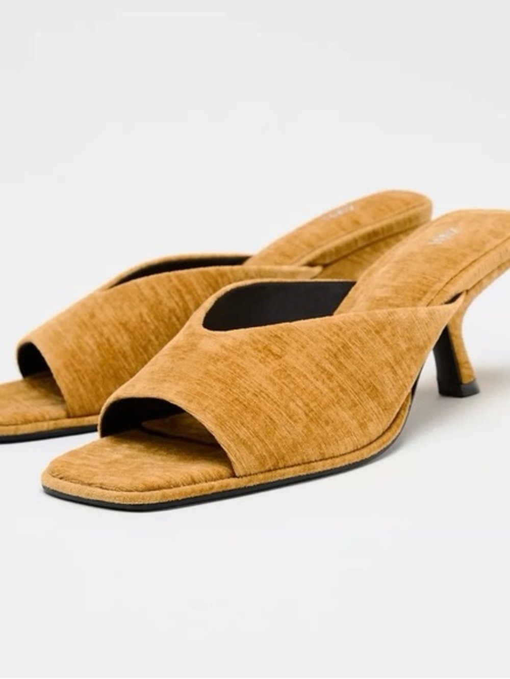 Zara Mustard Yellow Velvet Open-Toe Mid-Kitten Heel Mules